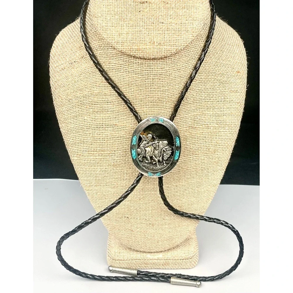 G&S 2000 Buffalo Hunt Bolo Tie Turquoise Chip Inlay Western Horseback Rider